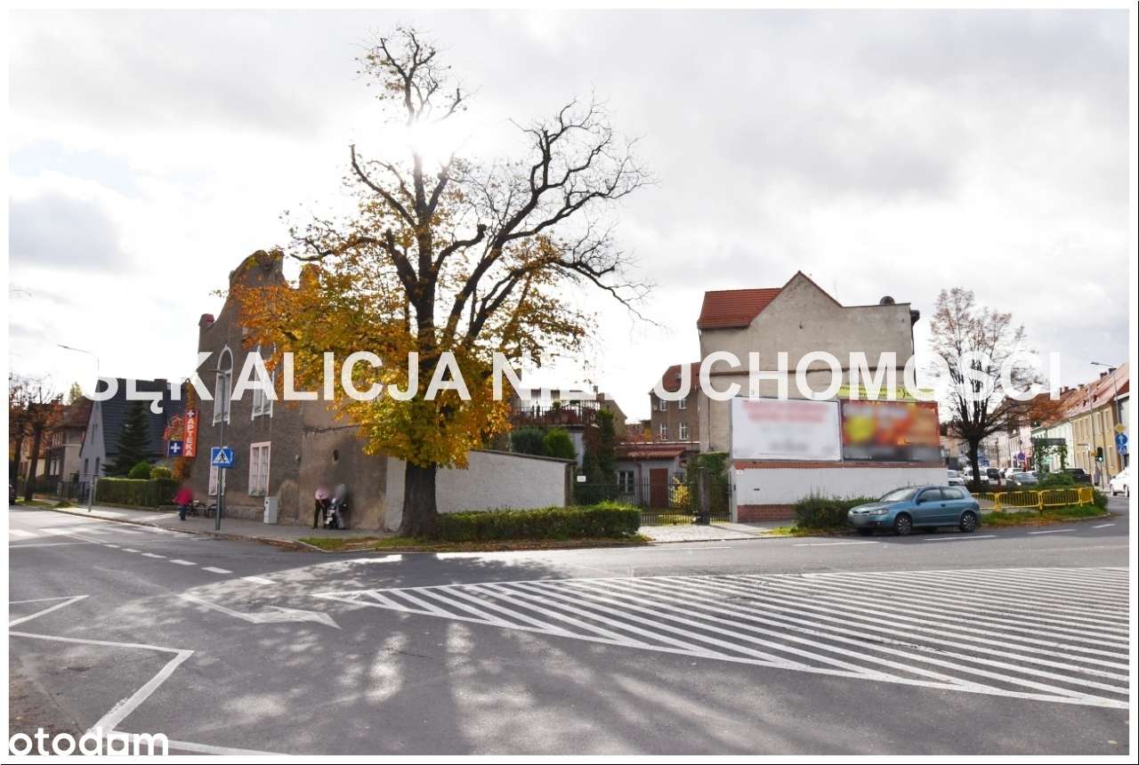 Kamienica z dużym parkingiem i ogrodem-1