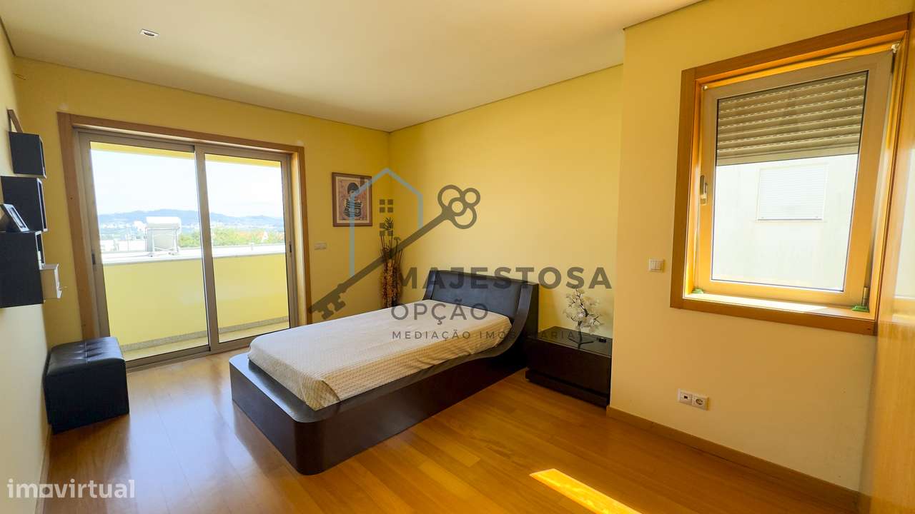 Moradia Isolada com Jardim —Abelheira, Viana do Castelo-26