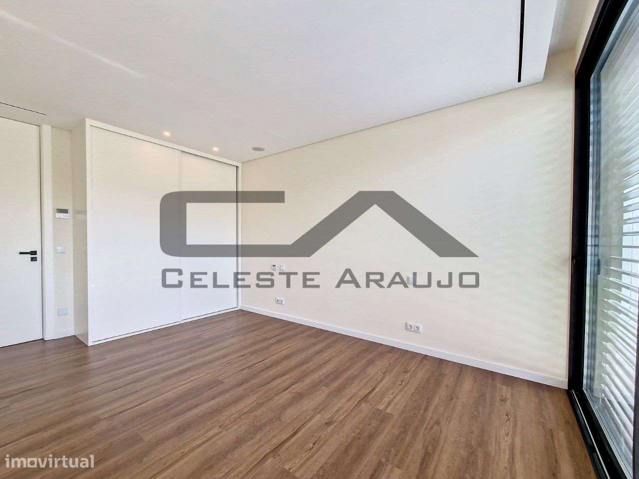 Moradia T4+1 Térrea, com piscina, Rio Meão-26