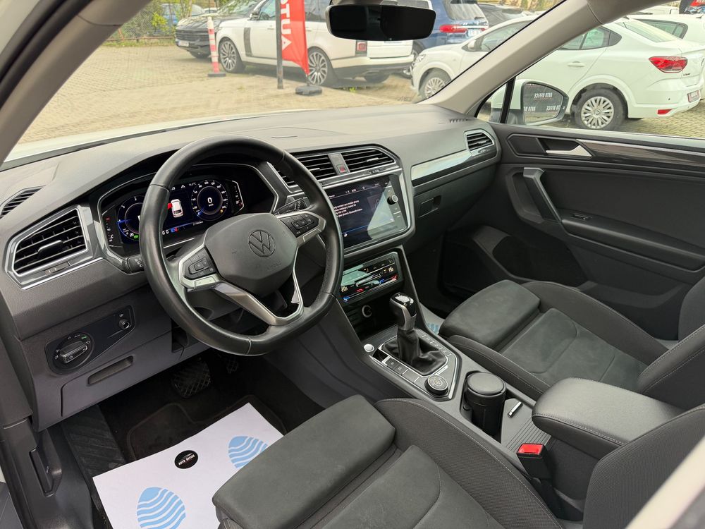 volkswagen tiguan   2 0 tdi 4mot dsg elegance