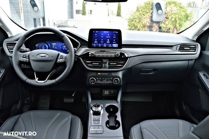 Ford Kuga - 17