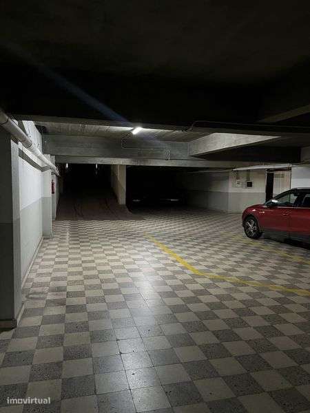 Arrenda lugar de garagem - Grande imagem: 4/5
