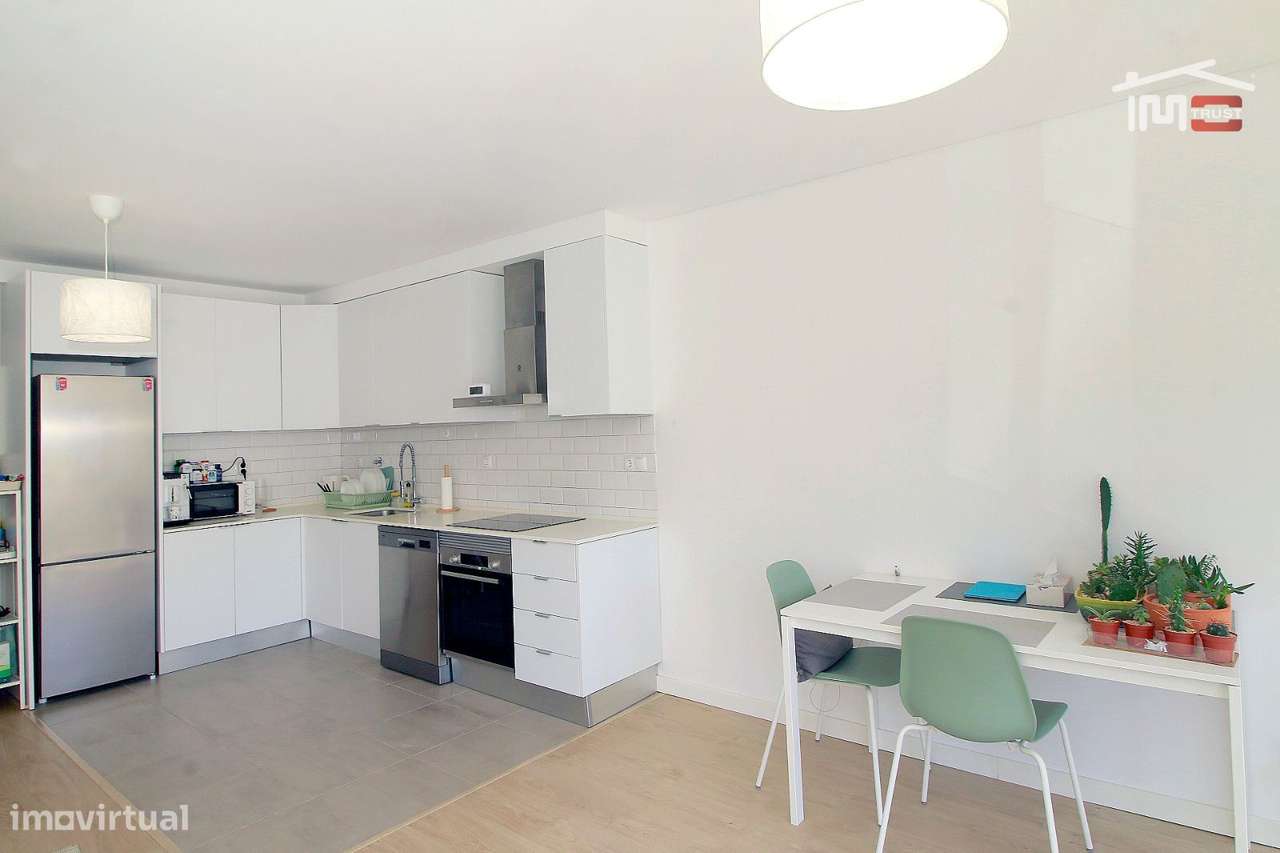 Apartamento T2 Moderno com Open Space e Arrecadação  Margem Sul de ... - Grande imagem: 5/29