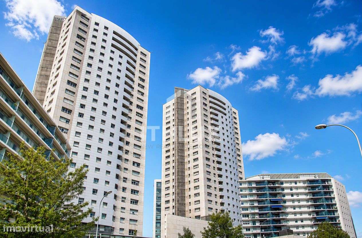 T3 Renovado nos Twin Towers – Campolide, Lisboa-0