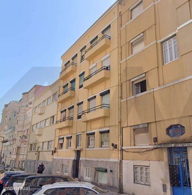 T3 com Jardim Privativo de 84m2 | Para Remodelação Total | Edifício - Grande imagem: 2/13