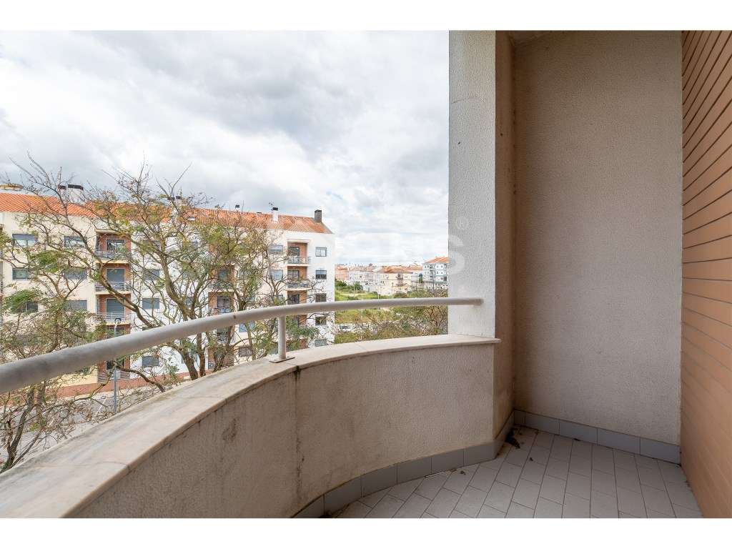 T3 com parqueamento e arrecadação-10