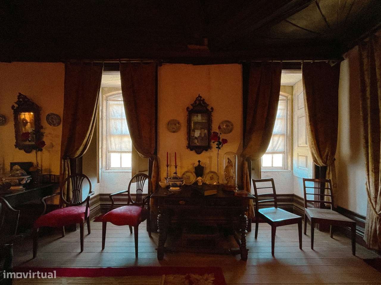 Quinta com Casa senhorial brasonada do Século XVIII na região do Douro-21