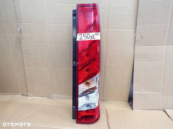 IVECO DAILY 14- LAMPA TYLNA PRAWA ORYGINALNA Z WKŁADEM NOWA - 2