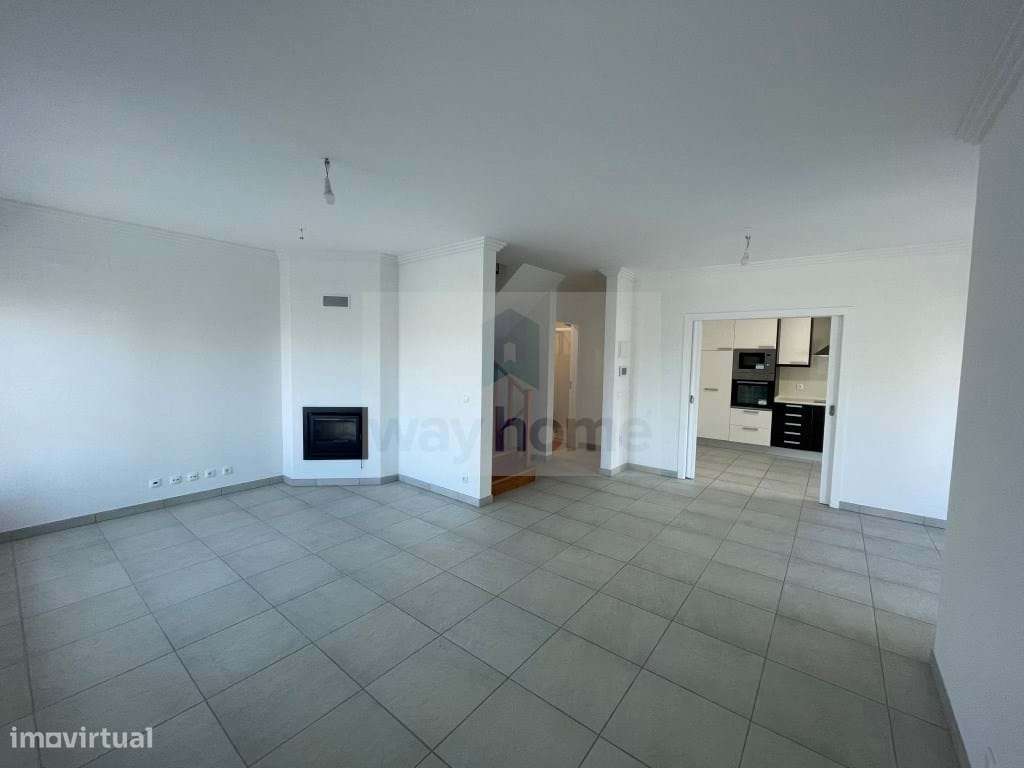 Moradia T4 | Remodelada | Vista de mar | Ericeira-7