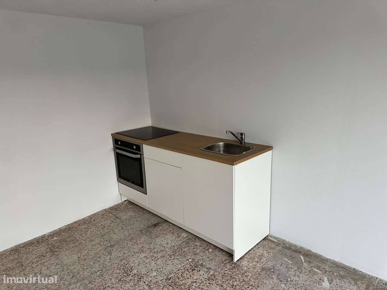 Moradia T2 | Para Remodelar | Garagem | Lomba | Rio Douro-8