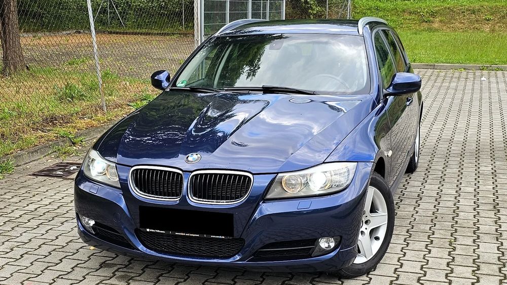 BMW 3 Series E90/E91/E92/E93 320d Luxury Line 2011