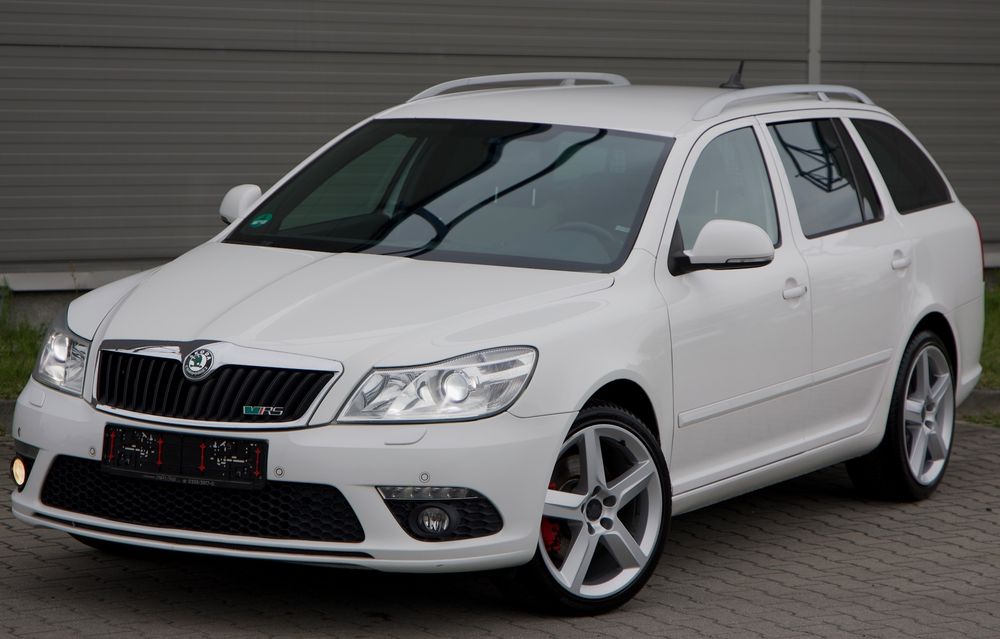 Skoda Octavia II 2.0 TDI DPF RS DSG 2011