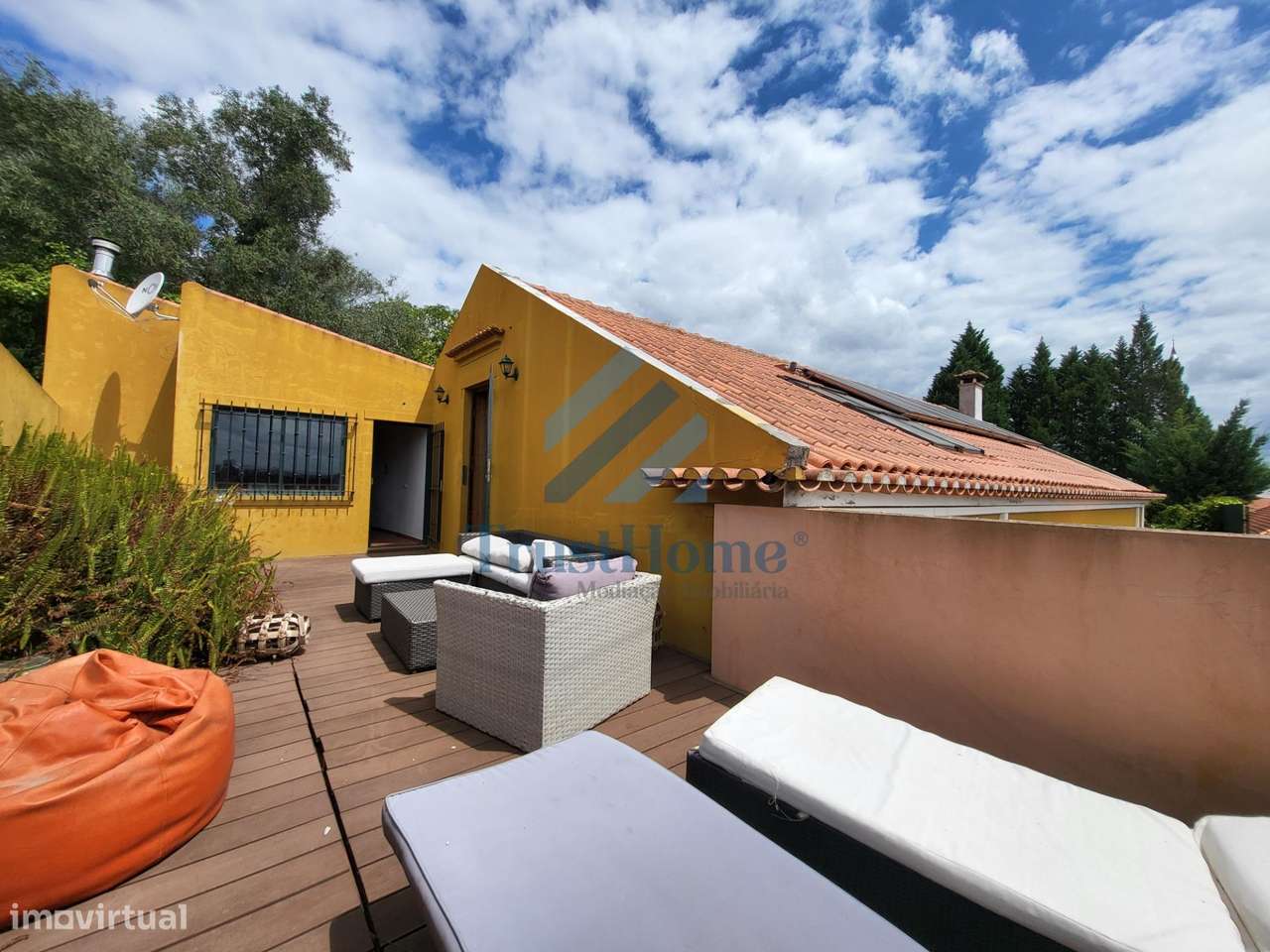 MoradiaV5 com jardim, piscina e ginásio no centro de Coruche-33