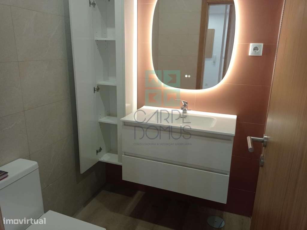 Apartamento T2, totalmente remodelado, Casal de São Brás - Amadora-17
