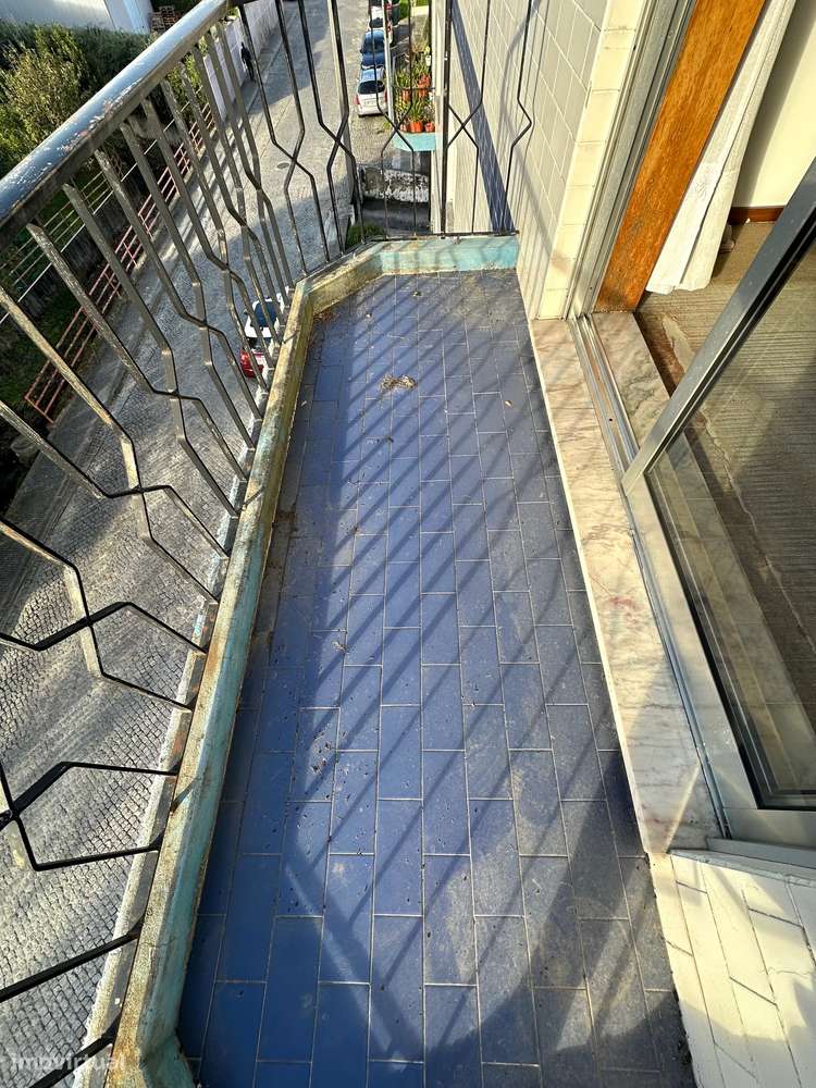 T3 em Rio Tinto de 3 frentes, próximo da estação de comboios...-11