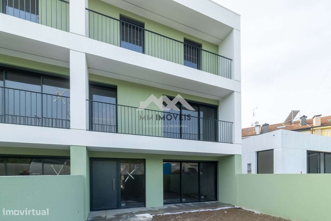 Moradia T3 | Valongo | Piscina | Parque Infantil | Box | Luxo - Grande imagem: 2/40