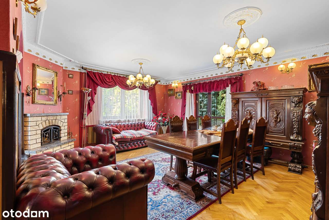 3-poziomowy dom z tarasem, 2 garażami i dużym ogrodem do aranżacji-13