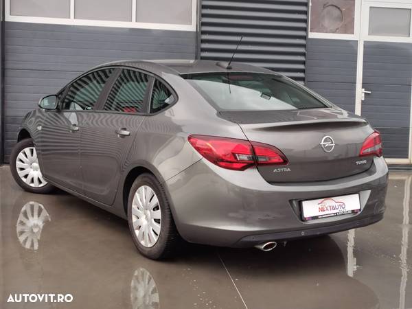 Opel Astra 1.4 ECOTEC Turbo Enjoy Aut. - 2