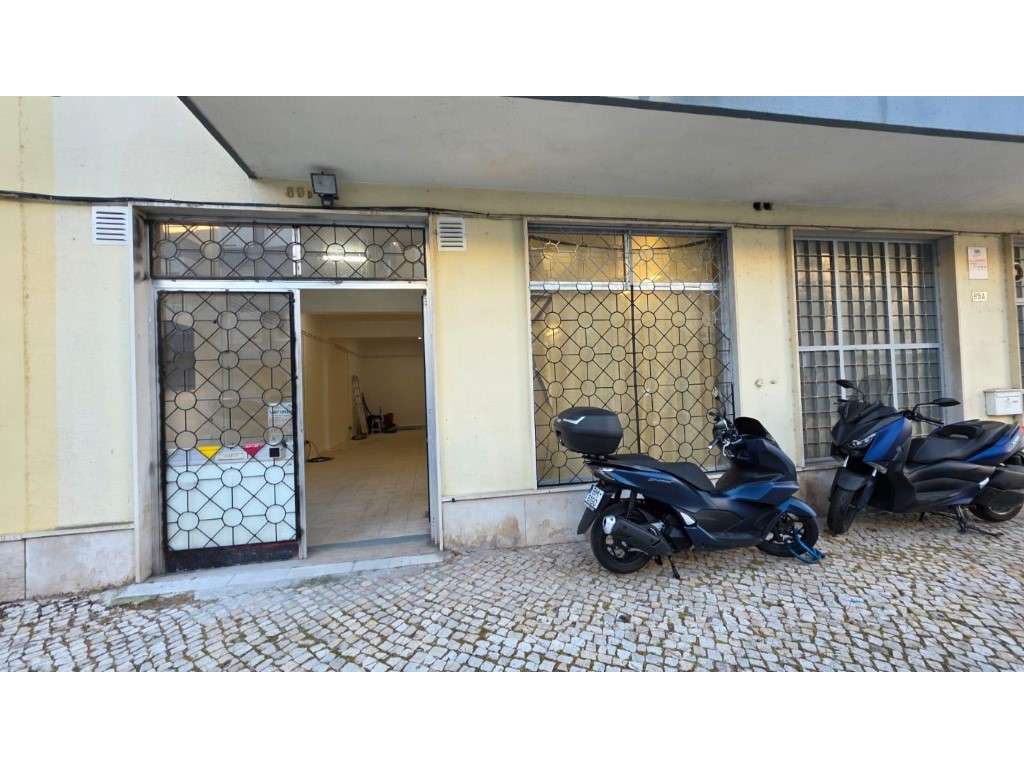 Loja Comercial | Rua da Eira | Algés - Grande imagem: 4/16