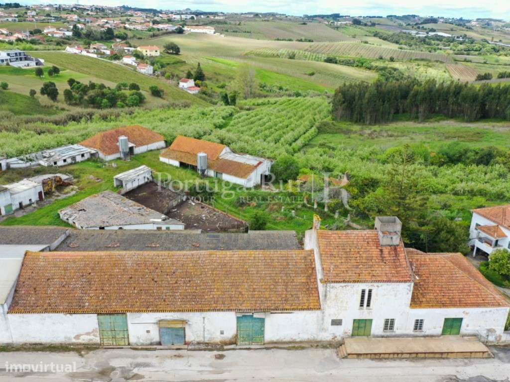 Casa da antiga quinta agricola, conjunto de construções rurais no B... - Grande imagem: 5/47