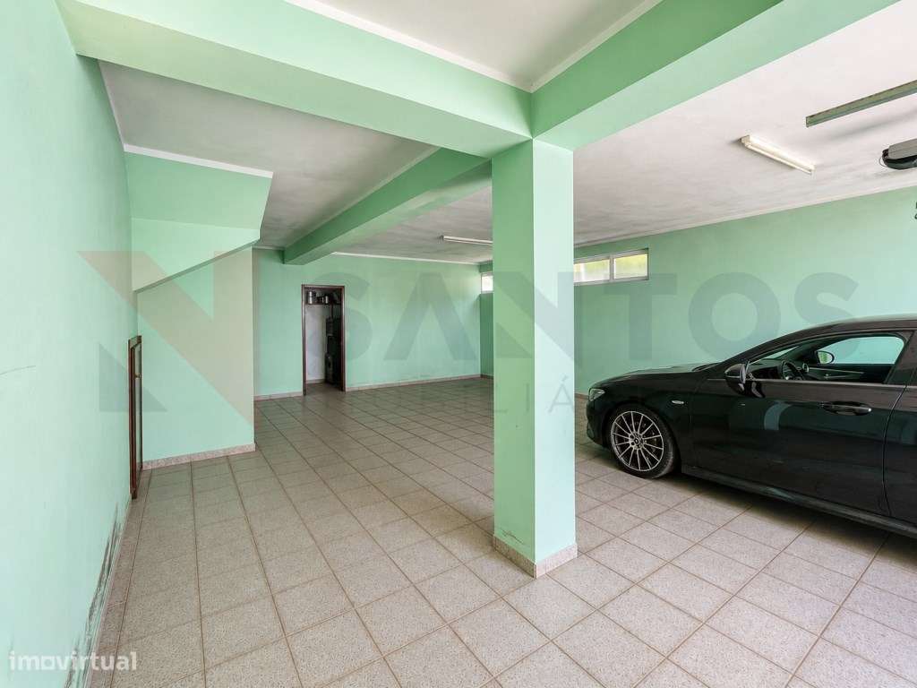 Moradia T3 com Open Space, Garagem para 3 Carros e Jardim-19