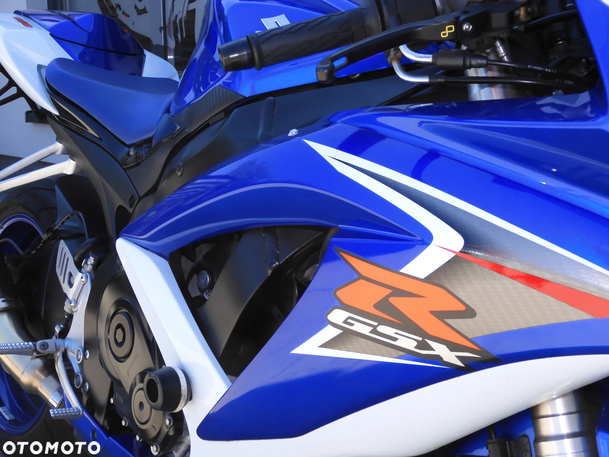 Suzuki GSX-R - 6