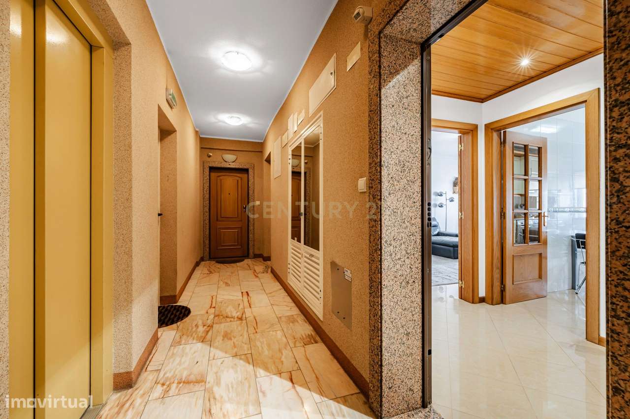 Apartamento T3 em Santa Marta do Pinhal / Corroios / Seixal.-25