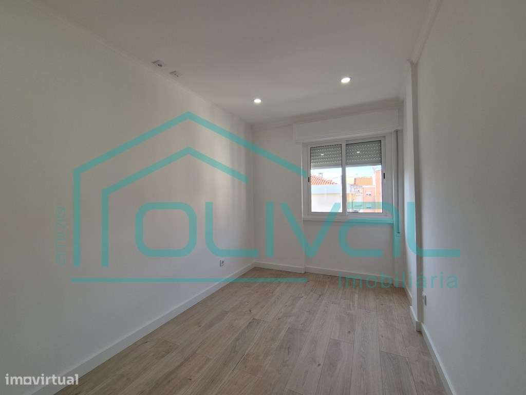 Apartamento T2+1 Remodelado-14