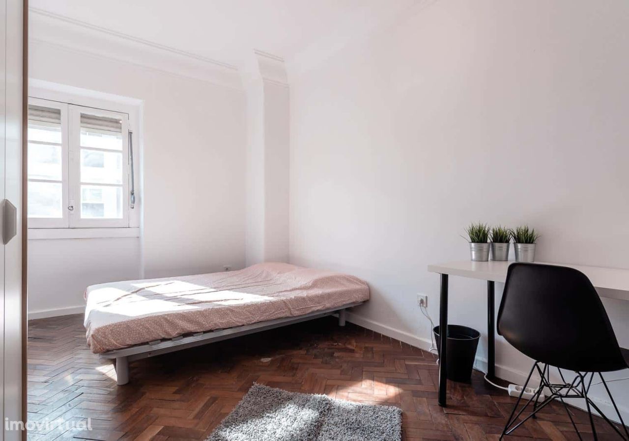 Quarto com cama de casal em apartamento com 7 quartos - FLAT O - O4