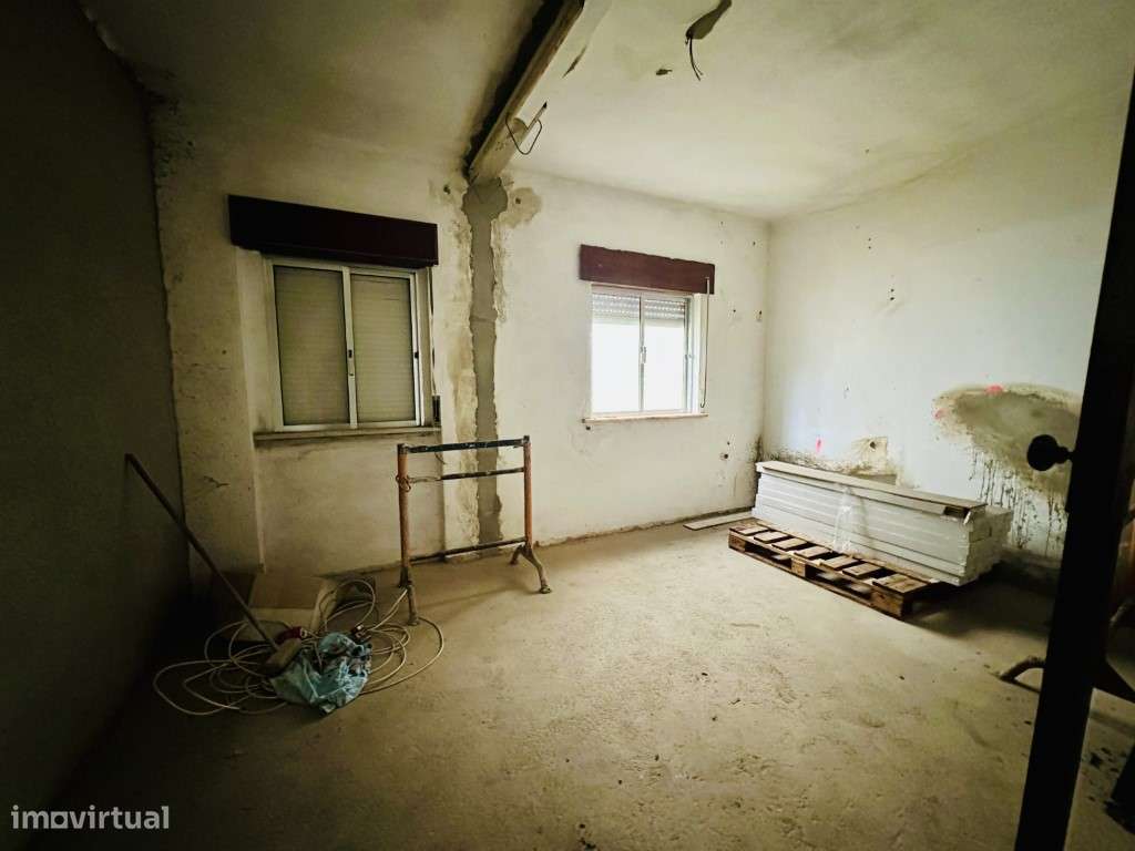 Moradia tipologia T3 - Grande imagem: 2/27