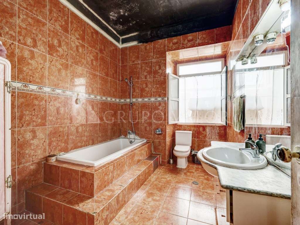 Apartamento T5 nos Anjos - Arroios-24