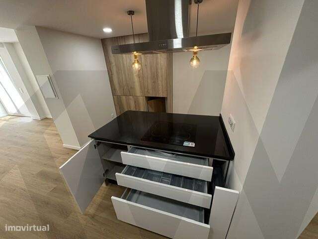 Apartamento T2 Completamente Remodelado - Centro Ericeira-15