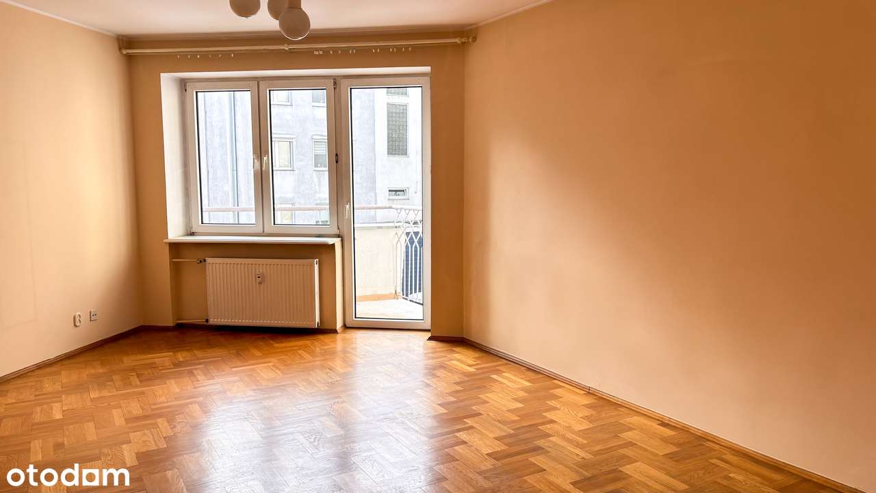 blok ATANERA*** ul. Jeżycka*** trzy oddzielne pokoje-13