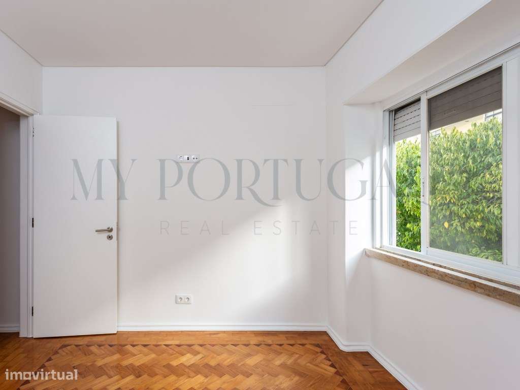 Apartamento T2 Renovado em Benfica - Grande imagem: 3/18