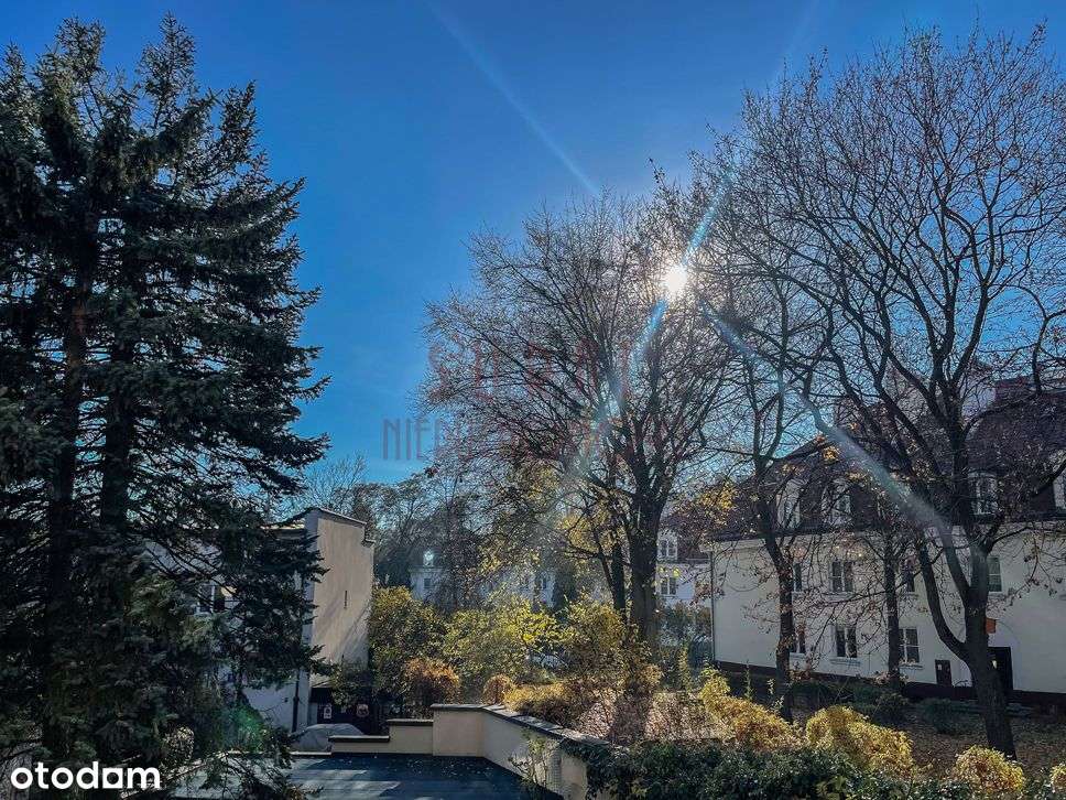 przy Placu Henkla/klimat/kamienica z lat 30.-6