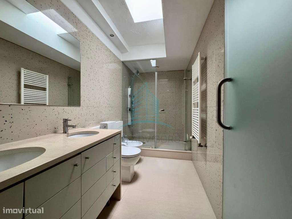 Moradia T4 com Piscina na cobertura-26