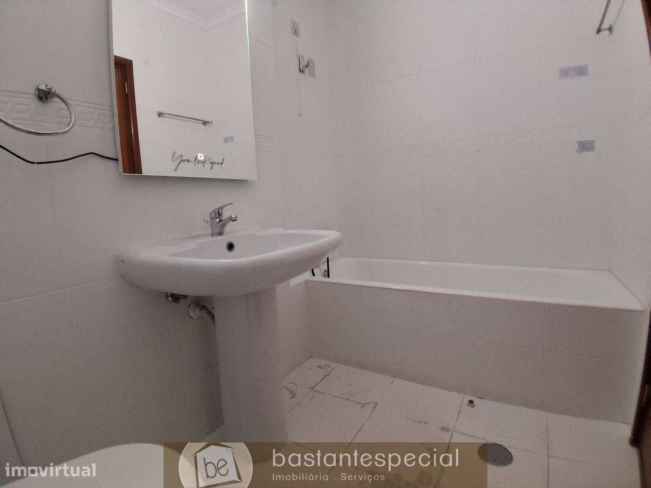 T2 Duplex São João da Madeira-16