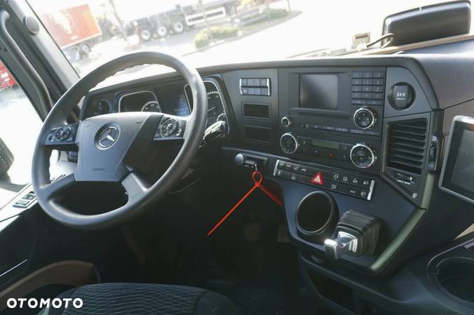 Mercedes-Benz Actros 2542 Low Deck 6×2 E6 / Rama do zabudowy / trzecia oś skrętna i podnoszona - 10
