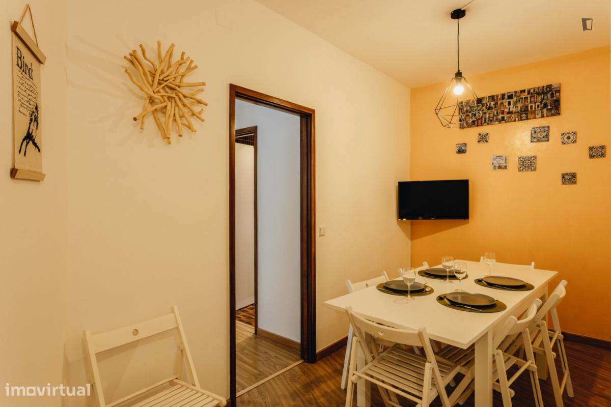 Apartamento com 3 quartos - localizado em Cedofeita Porto - Grande imagem: 4/5