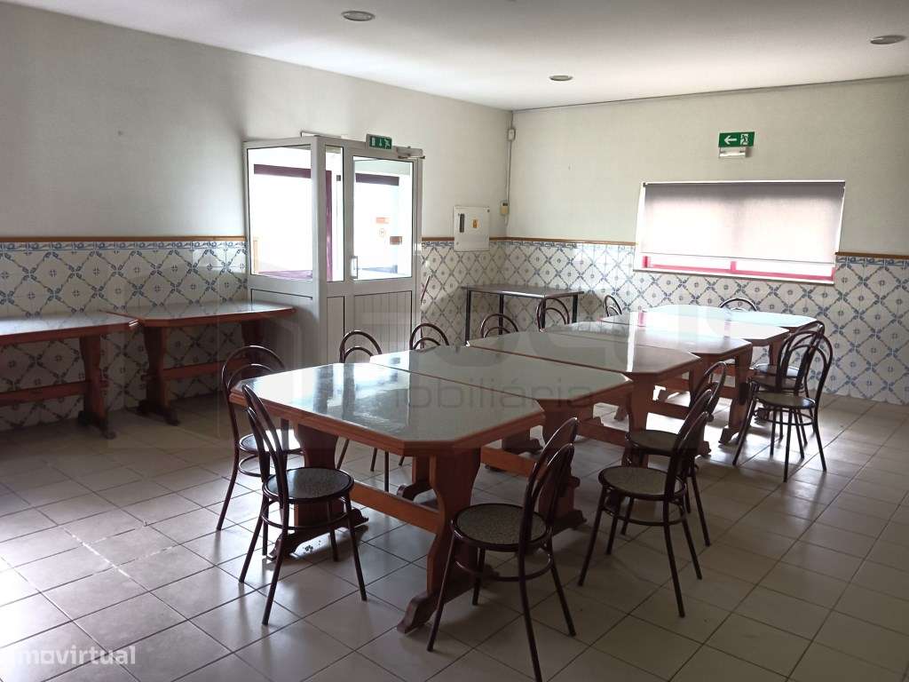 Espaçoso armazém - Zona Industrial do Bunheiro - Murtosa - Grande imagem: 4/27