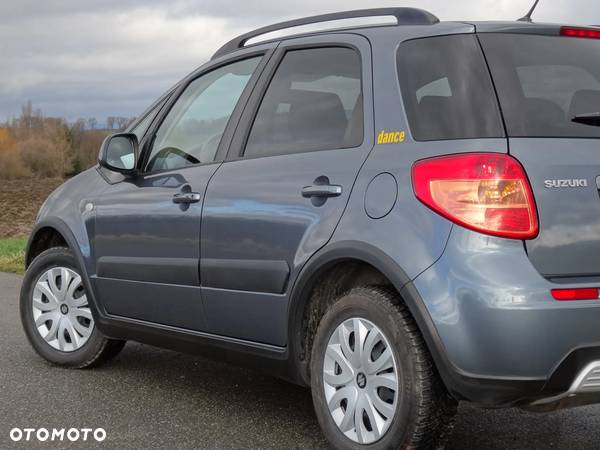 Suzuki SX4 1.6 GS / Premium - 23