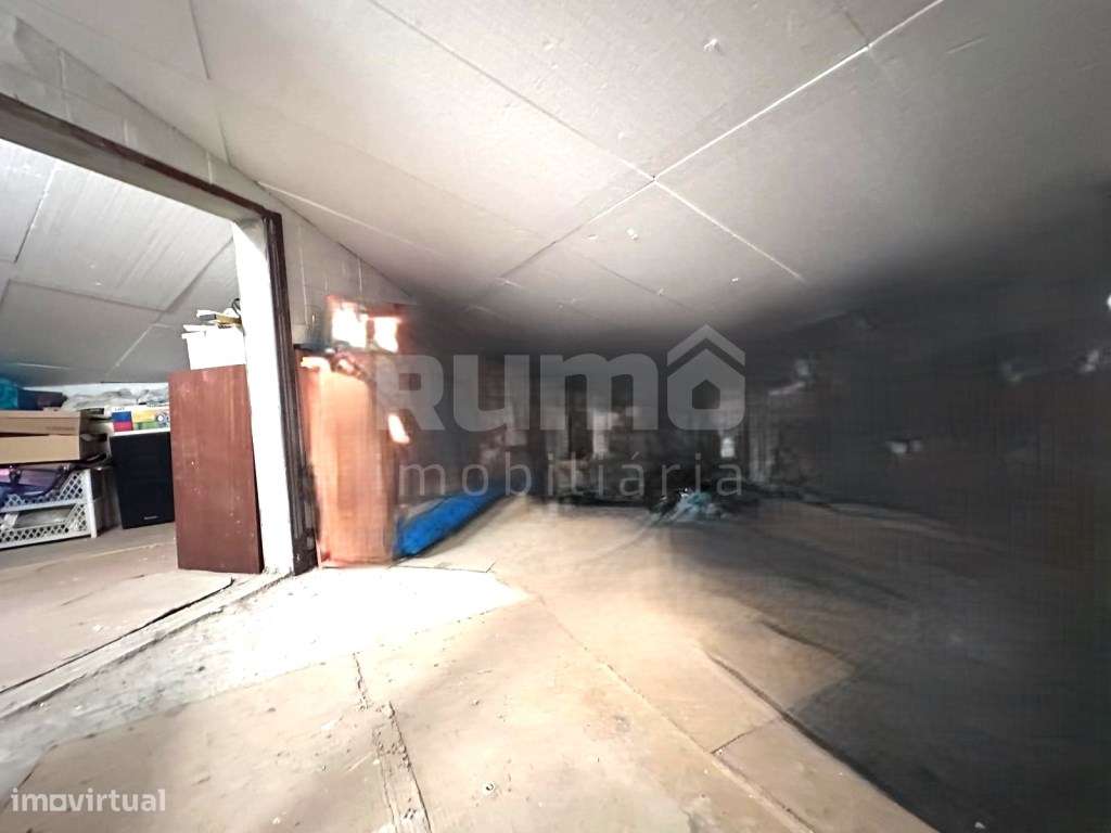 Apartamento T3 com Sótão e Garagem - Excelente Oportunidade!-13