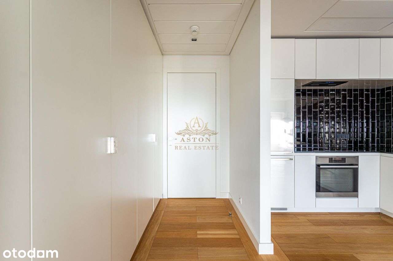 Apartament na Złotej 44 z widokiem na PkiN-11