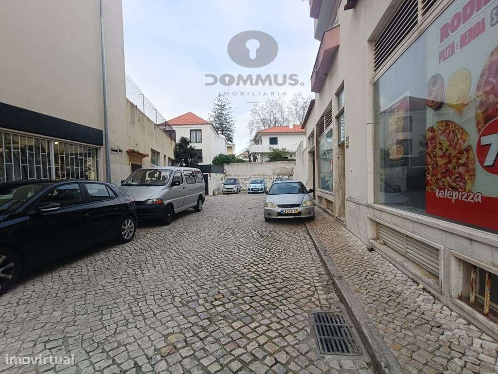 Garagem Box no Centro da Parede - Grande imagem: 4/13