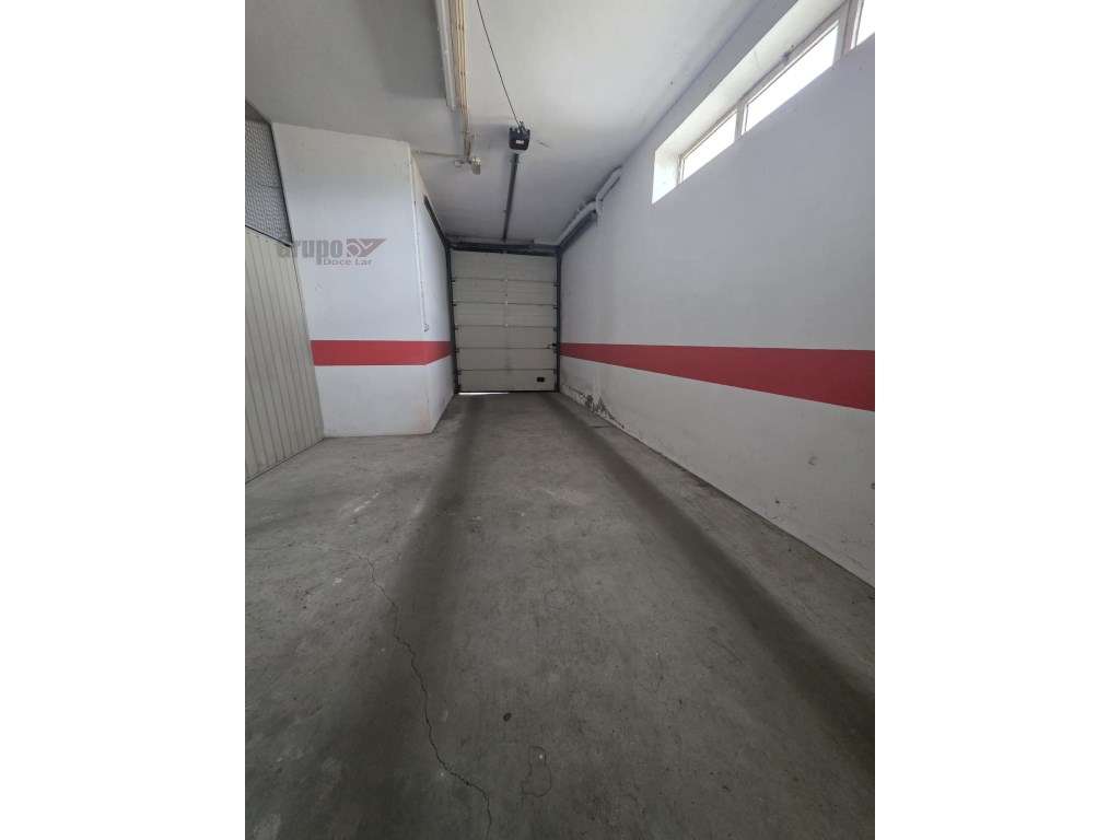 Moderno Apart. T2 com Garagem Box, Varanda Panorâmica e Lareira em ...-23