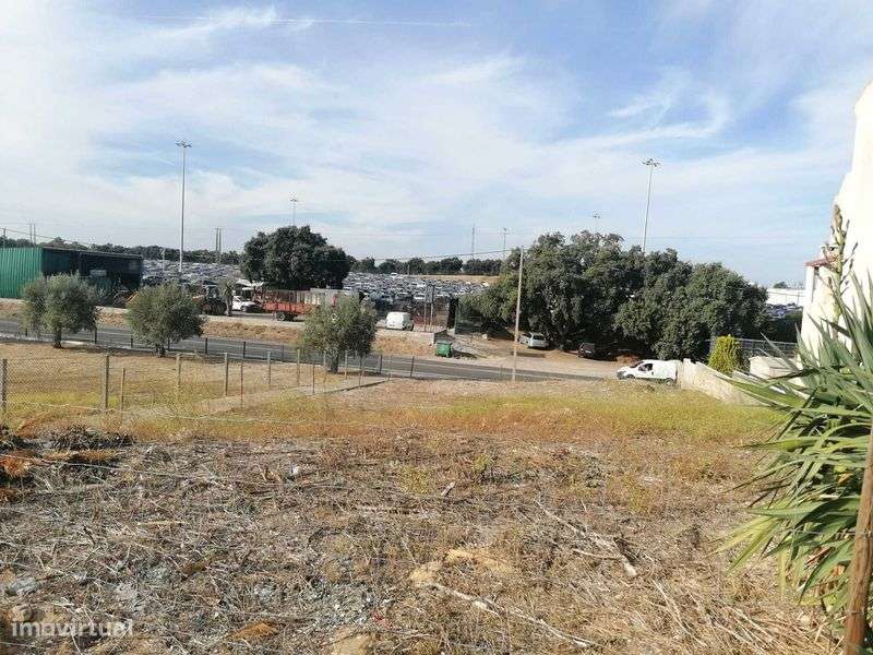 Vende-se Terreno - Grande imagem: 5/5