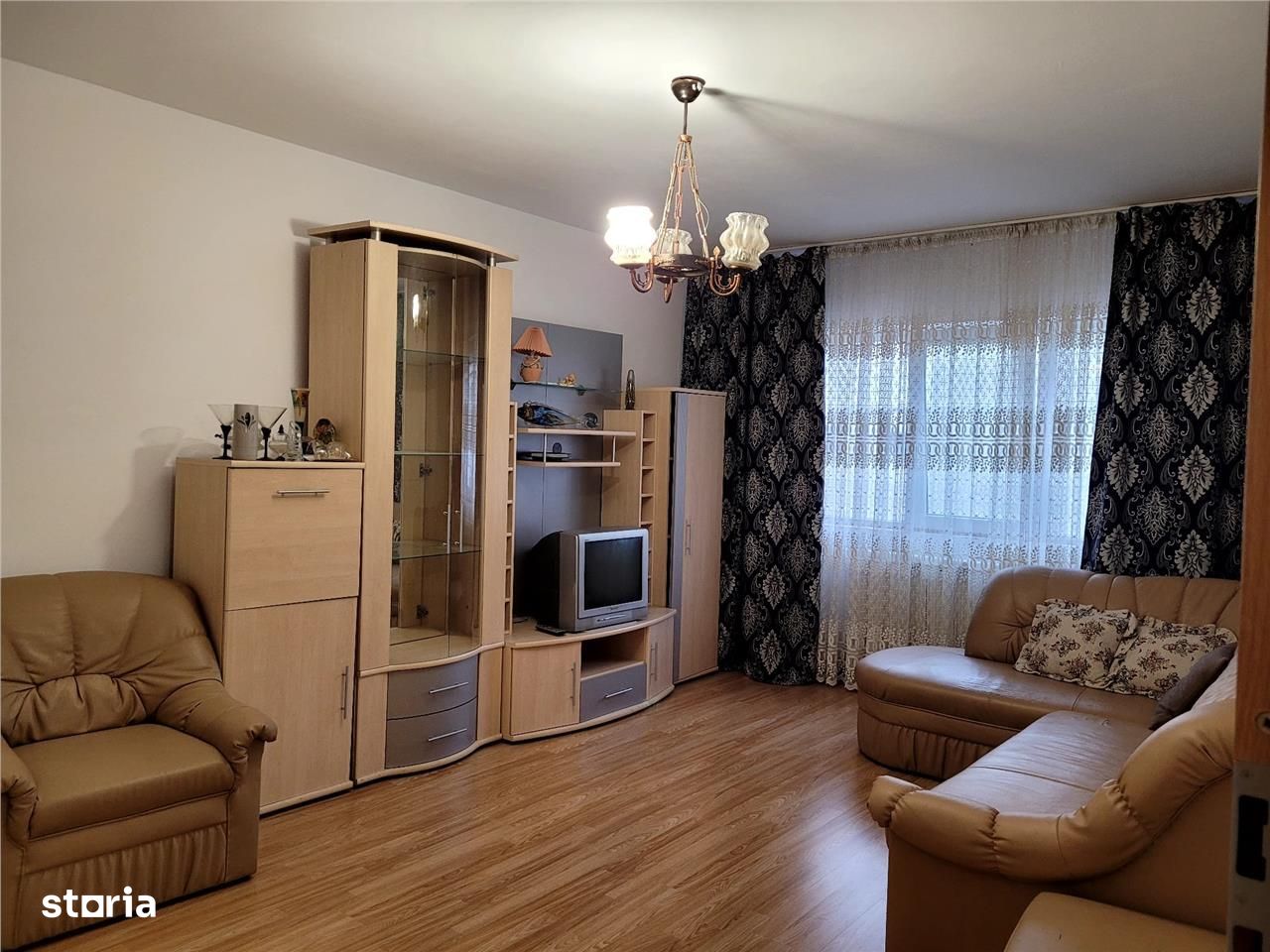 Apartament 3 camere,decomandat,etaj 3,Oradea, Zona Dragos Voda