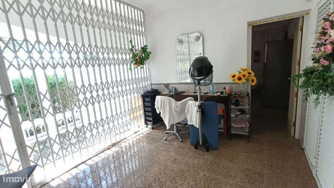 Quinta Pegões Velhos, junto á adega, com moradia e armazém lote 3,8 ha-10