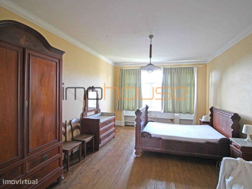 Casa senhorial do século XIX ( Zona Espaço Central II)-25