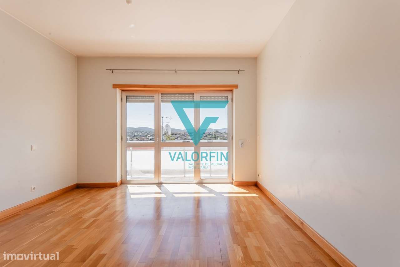 APARTAMENTO T3 com vista para o Mosteiro da Batalha-20